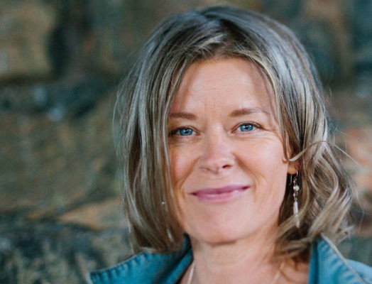YTT-yoga-sweden-shambala-gatherings-mia-hozona-portrait